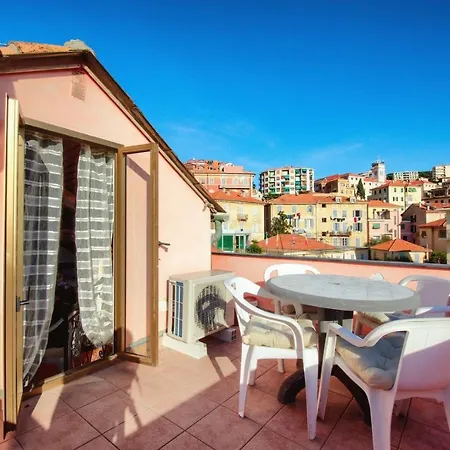 Apartment La Marina