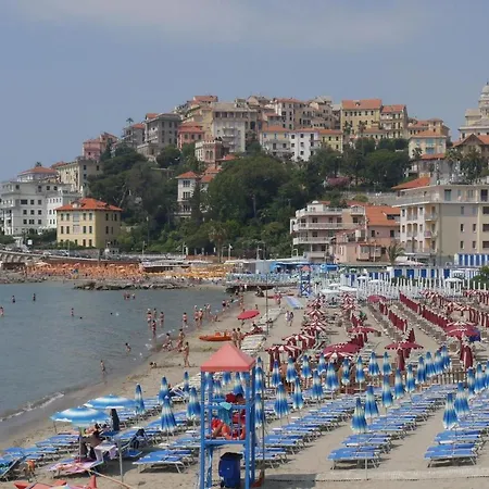 Apartment La Marina *
